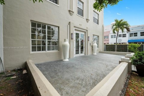 Купить кондоминиум в Майами-Бич, Флорида 1 спальня, 40.88м2, № 1957770 - фото 13