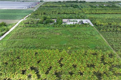 Commercial property in Homestead, Florida № 1979101 - photo 30