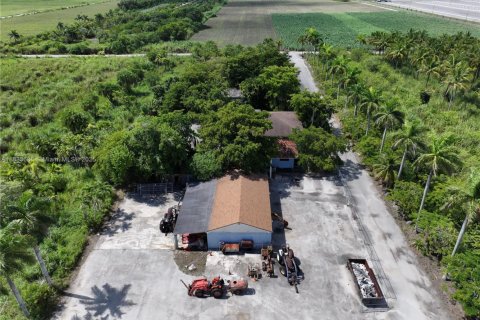 Commercial property in Homestead, Florida № 1979101 - photo 15