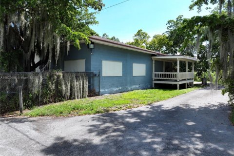 Commercial property in Homestead, Florida № 1979101 - photo 12