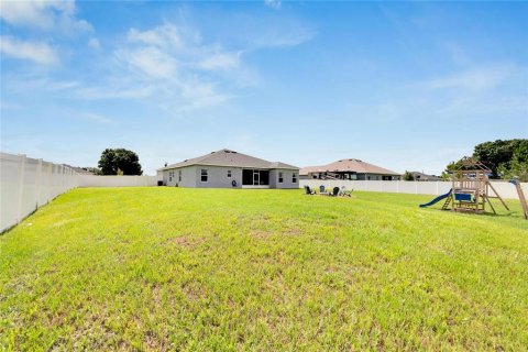 House in Plant City, Florida 4 bedrooms, 215.44 sq.m. № 1751500 - photo 18