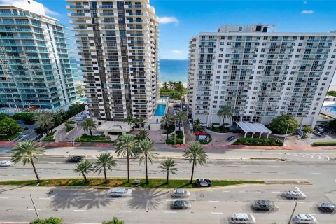 Снять в аренду кондоминиум в Майами-Бич, Флорида 2 спальни, 95.69м2, № 2003667 - фото 30