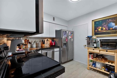 Снять в аренду кондоминиум в Майами-Бич, Флорида 2 спальни, 95.69м2, № 2003667 - фото 8