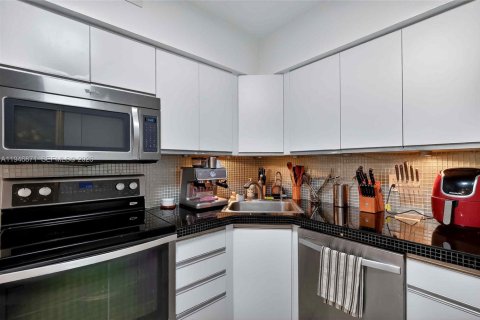 Снять в аренду кондоминиум в Майами-Бич, Флорида 2 спальни, 95.69м2, № 2003667 - фото 10