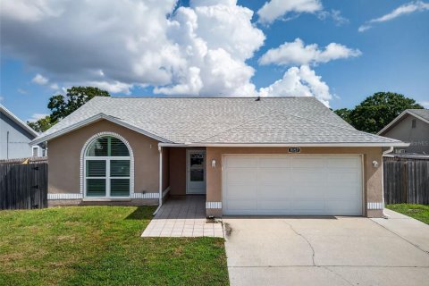 Casa en venta en Largo, Florida, 4 dormitorios, 147.99 m2 № 1886900 - foto 2