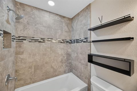 Casa en venta en Largo, Florida, 4 dormitorios, 147.99 m2 № 1886900 - foto 24