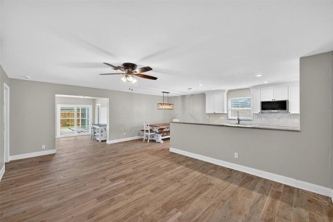 Casa en venta en Largo, Florida, 4 dormitorios, 147.99 m2 № 1886900 - foto 7