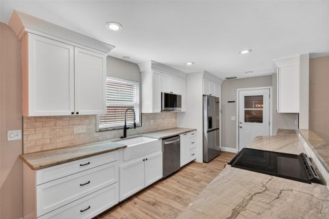 Casa en venta en Largo, Florida, 4 dormitorios, 147.99 m2 № 1886900 - foto 14