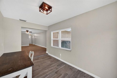 Casa en venta en Largo, Florida, 4 dormitorios, 147.99 m2 № 1886900 - foto 10