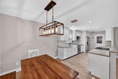 Casa en venta en Largo, Florida, 4 dormitorios, 147.99 m2 № 1886900 - foto 15