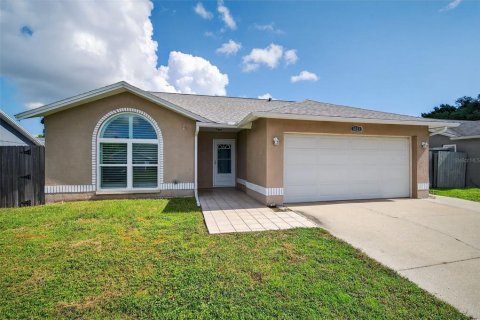 Casa en venta en Largo, Florida, 4 dormitorios, 147.99 m2 № 1886900 - foto 1