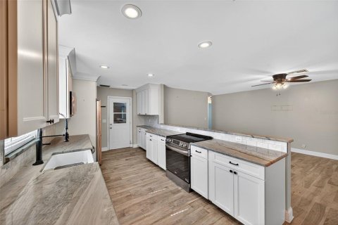 Casa en venta en Largo, Florida, 4 dormitorios, 147.99 m2 № 1886900 - foto 17