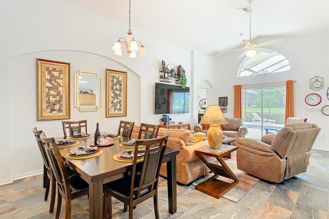 House in Davenport, Florida 4 bedrooms, 171.31 sq.m. № 1903595 - photo 3