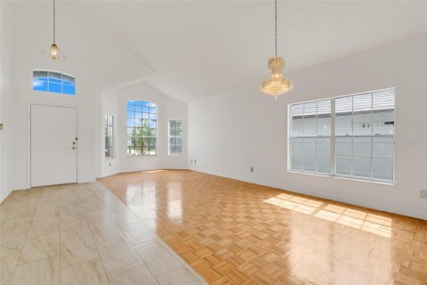 House in Orlando, Florida 4 bedrooms, 182.92 sq.m. № 1724767 - photo 5