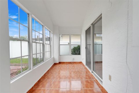 House in Orlando, Florida 4 bedrooms, 182.92 sq.m. № 1724767 - photo 17