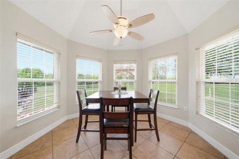 Casa en venta en Dade City, Florida, 4 dormitorios, 274.99 m2 № 2232561 - foto 10