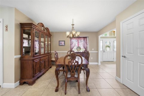 Casa en venta en Dade City, Florida, 4 dormitorios, 274.99 m2 № 2232561 - foto 7