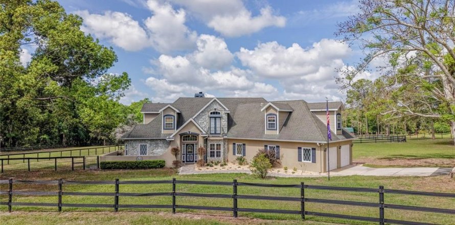 Casa en Dade City, Florida 4 dormitorios, 274.99 m2 № 2232561