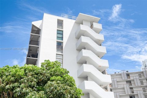 Copropriété à vendre à Aventura, Floride: 1 chambre, 92.34 m2 № 2064049 - photo 25