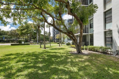 Copropriété à vendre à Aventura, Floride: 1 chambre, 92.34 m2 № 2064049 - photo 29