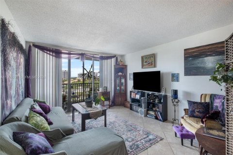 Condo in Aventura, Florida, 1 bedroom  № 2064049