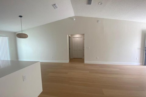 Casa en venta en Orange City, Florida, 3 dormitorios, 151.71 m2 № 2166320 - foto 10