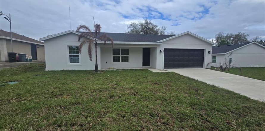 Casa en Orange City, Florida 3 dormitorios, 151.71 m2 № 2166320
