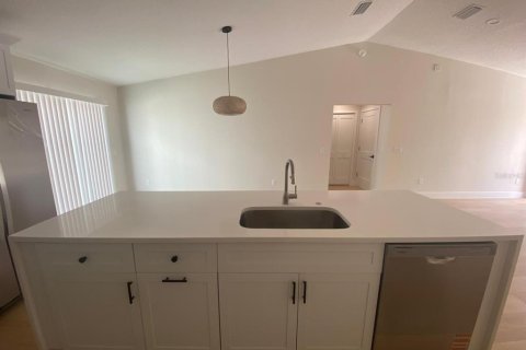 Casa en venta en Orange City, Florida, 3 dormitorios, 151.71 m2 № 2166320 - foto 8