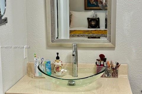 Купить виллу или дом в Майами, Флорида 3 спальни, 146.97м2, № 2006991 - фото 2