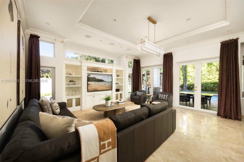Villa ou maison à vendre à Palmetto Bay, Floride: 5 chambres, 356.65 m2 № 2407547 - photo 20