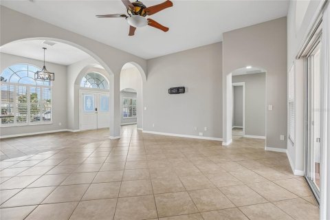 House in Kissimmee, Florida 4 bedrooms, 226.22 sq.m. № 2094366 - photo 7