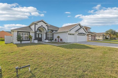 House in Kissimmee, Florida 4 bedrooms, 226.22 sq.m. № 2094366 - photo 4
