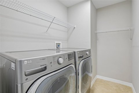 House in Kissimmee, Florida 4 bedrooms, 226.22 sq.m. № 2094366 - photo 20