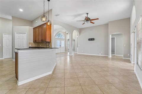 House in Kissimmee, Florida 4 bedrooms, 226.22 sq.m. № 2094366 - photo 11