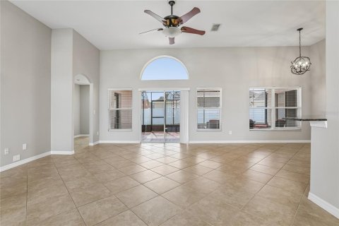 House in Kissimmee, Florida 4 bedrooms, 226.22 sq.m. № 2094366 - photo 10