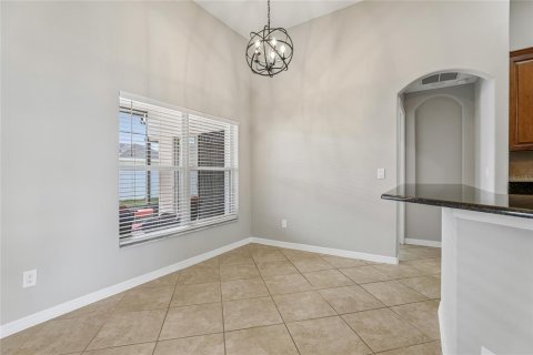 House in Kissimmee, Florida 4 bedrooms, 226.22 sq.m. № 2094366 - photo 13