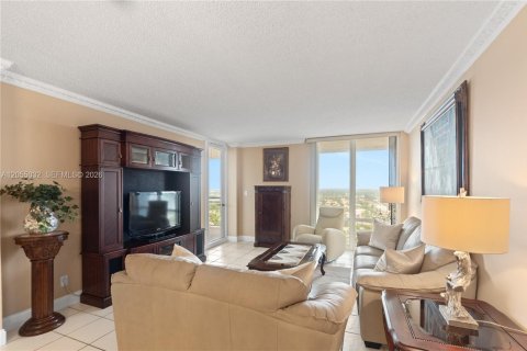 Copropriété à vendre à Hollywood, Floride: 2 chambres, 113.15 m2 № 2186172 - photo 6