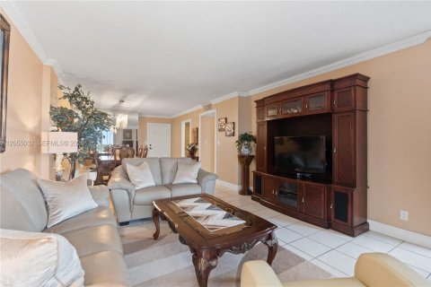 Copropriété à vendre à Hollywood, Floride: 2 chambres, 113.15 m2 № 2186172 - photo 8