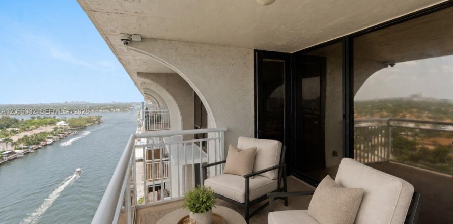 Condo à Hollywood, Floride, 2 chambres № 2186172