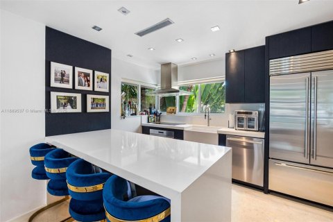 Купить таунхаус в Майами-Бич, Флорида 4 спальни, 200.95м2, № 1939158 - фото 5