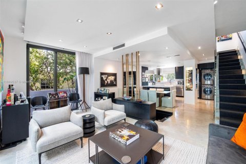 Купить таунхаус в Майами-Бич, Флорида 4 спальни, 200.95м2, № 1939158 - фото 3