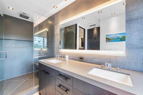 Купить таунхаус в Майами-Бич, Флорида 4 спальни, 200.95м2, № 1939158 - фото 9