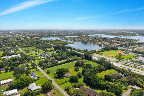 Land in Southwest Ranches, Florida № 2392088 - photo 4