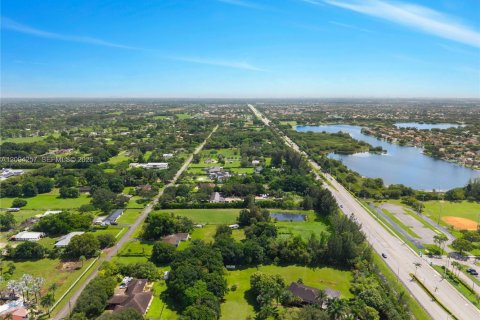 Land in Southwest Ranches, Florida № 2392088 - photo 5