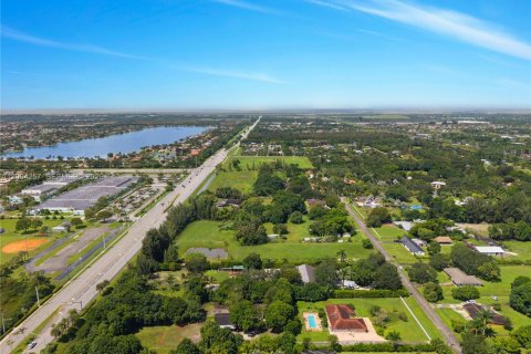 Land in Southwest Ranches, Florida № 2392088 - photo 9