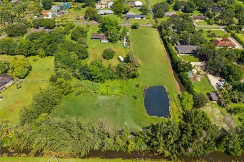 Land in Southwest Ranches, Florida № 2392088 - photo 12