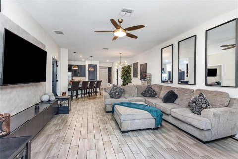 Villa ou maison à vendre à Haines City, Floride: 4 chambres, 195.93 m2 № 1918100 - photo 7