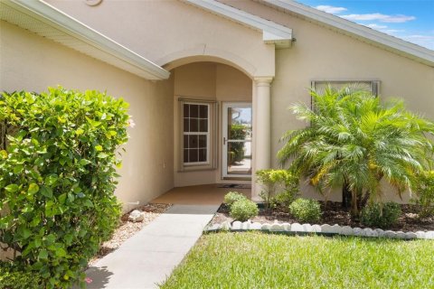 House in Lake Wales, Florida 3 bedrooms, 132.76 sq.m. № 1803372 - photo 3