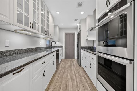 Купить виллу или дом в Юстис, Флорида 5 комнат, 167.97м2, № 2416235 - фото 11