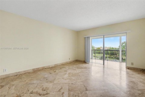 Condo in Hollywood, Florida, 1 bedroom  № 2063277 - photo 7